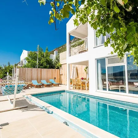 Villa Kristal Deniz Manzarali *