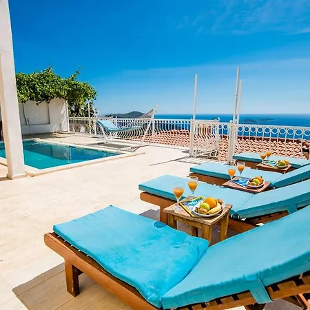 Villa Kristal Deniz Manzarali *